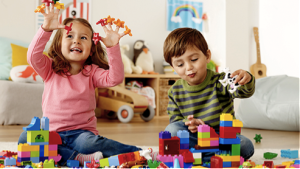 kids-with-duplo
